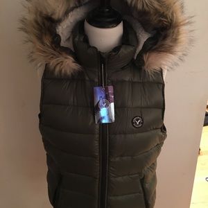 AE Faux Fur Hooded Puffer Vest Jacket